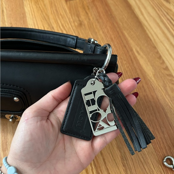 COACH CITY WILLIS - 65th ANNIVERSARY - Picture 13 of 14